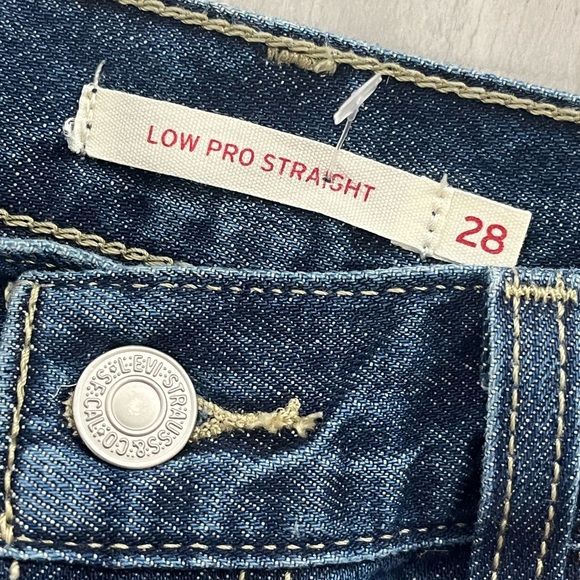 LEVI STRAIGHT LEG JEANS - Picture 2 of 4